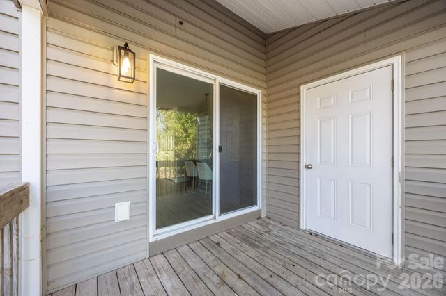 2 Meadow Glen Drive, Fletcher, NC 28732