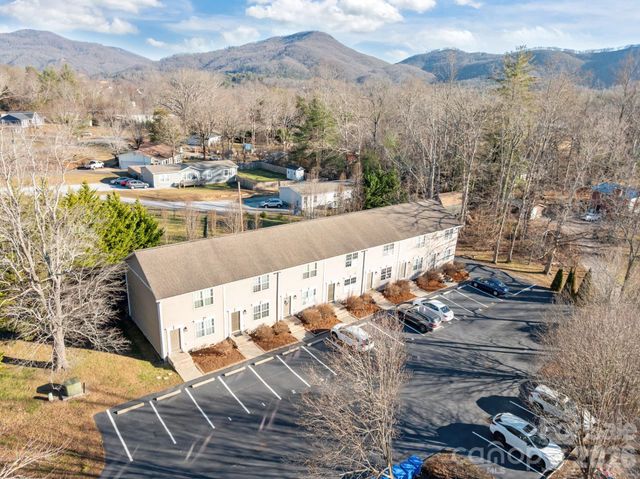 2 Meadow Glen Drive, Fletcher, NC 28732