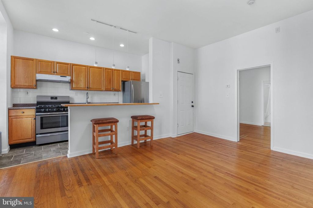 2306 SPRUCE ST #201, PHILADELPHIA, PA 19103 — photo 4