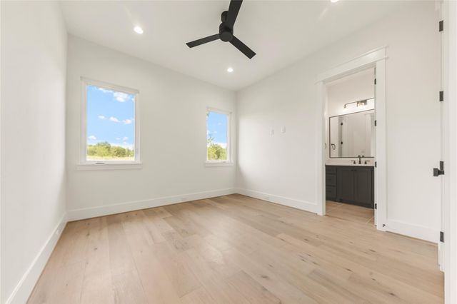 10370 Pecan Grove CT, Chappell Hill, TX 77426