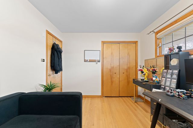 16W604 Crest Avenue, Bensenville, IL 60106