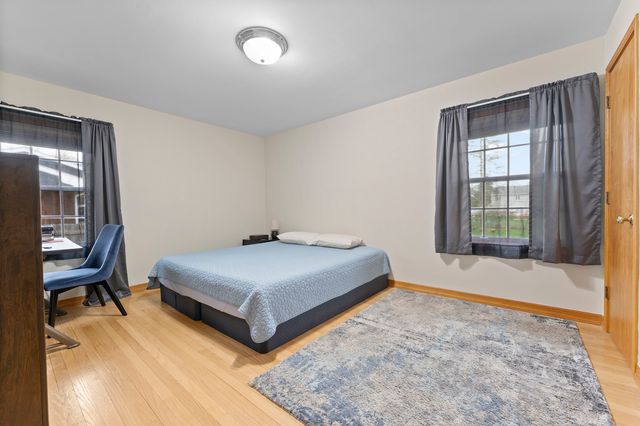 16W604 Crest Avenue, Bensenville, IL 60106