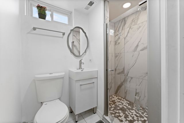 16W604 Crest Avenue, Bensenville, IL 60106