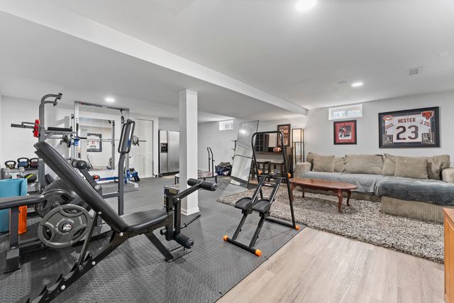 16W604 Crest Avenue, Bensenville, IL 60106