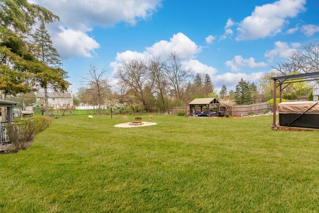 16W604 Crest Avenue, Bensenville, IL 60106