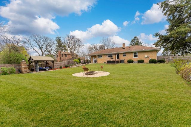 16W604 Crest Avenue, Bensenville, IL 60106