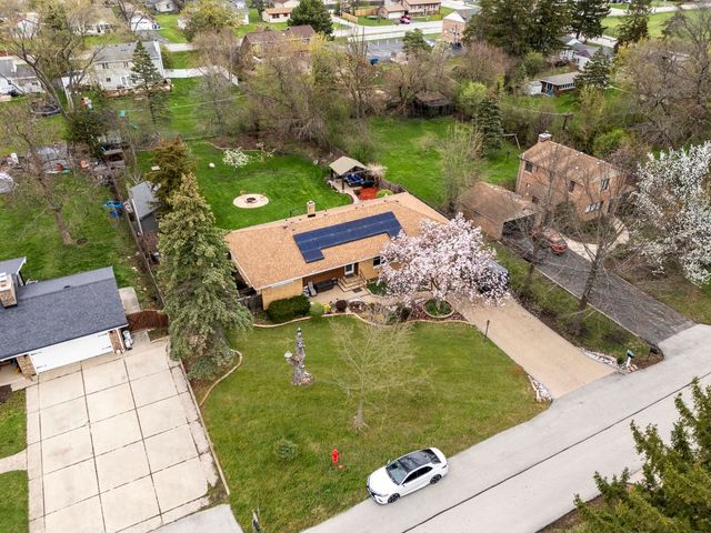 16W604 Crest Avenue, Bensenville, IL 60106