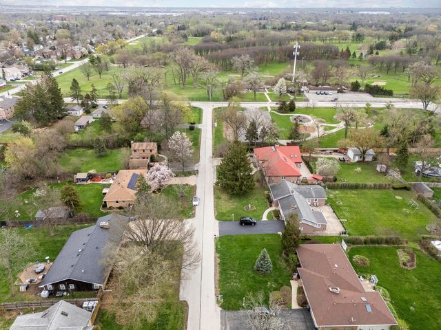 16W604 Crest Avenue, Bensenville, IL 60106