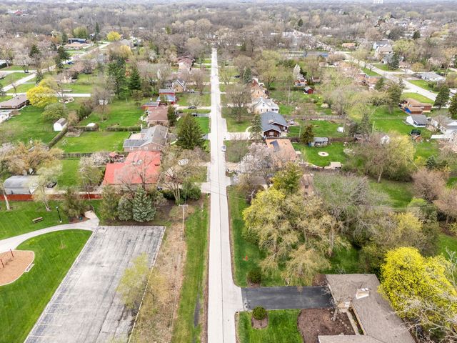 16W604 Crest Avenue, Bensenville, IL 60106