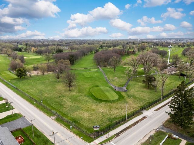 16W604 Crest Avenue, Bensenville, IL 60106