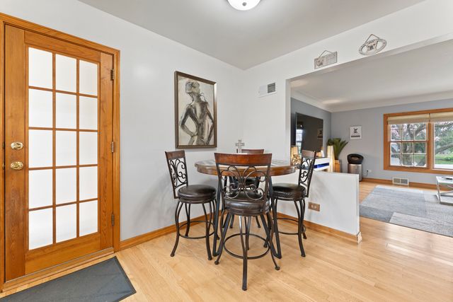 16W604 Crest Avenue, Bensenville, IL 60106