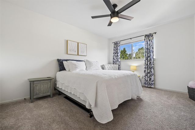 1910 Wagon Gap Trail, Houston, TX 77090