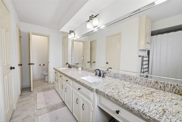 1910 Wagon Gap Trail, Houston, TX 77090