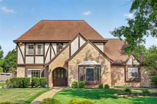 1910 Wagon Gap Trail, Houston, TX 77090