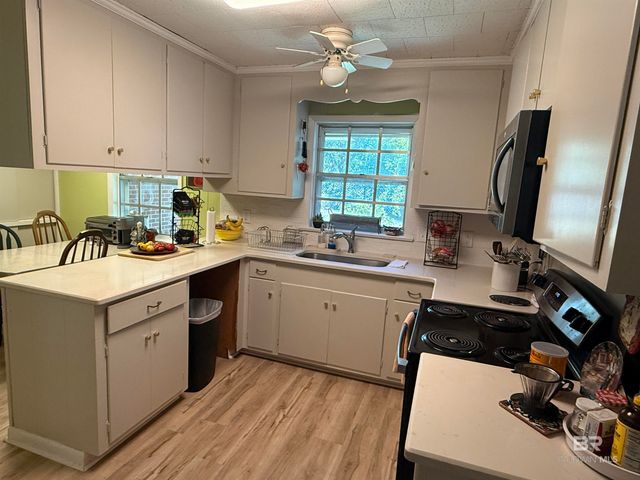 401 E Oak Street, Atmore, AL 36502