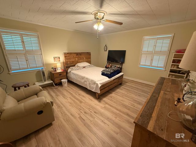 401 E Oak Street, Atmore, AL 36502