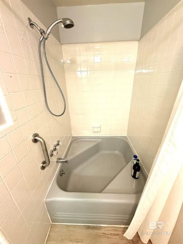 401 E Oak Street, Atmore, AL 36502