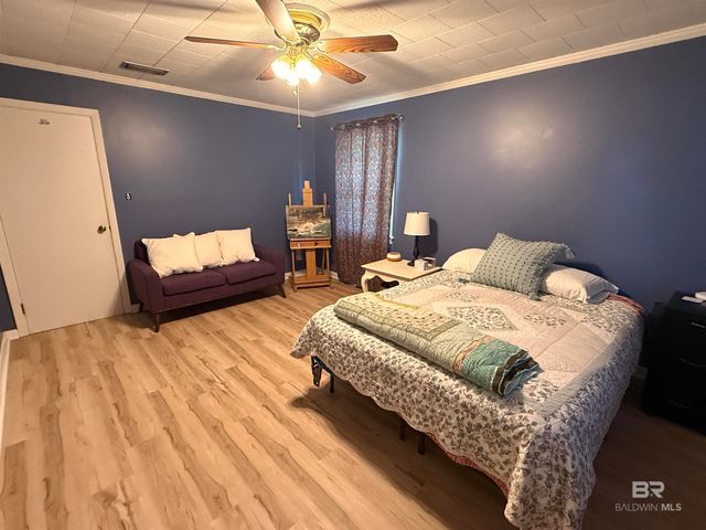 401 E Oak Street, Atmore, AL 36502