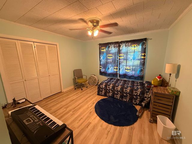 401 E Oak Street, Atmore, AL 36502