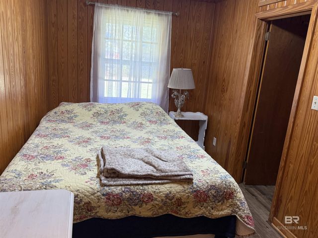 401 E Oak Street, Atmore, AL 36502