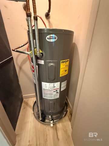 401 E Oak Street, Atmore, AL 36502