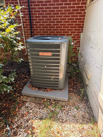 401 E Oak Street, Atmore, AL 36502