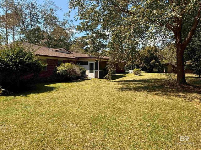 401 E Oak Street, Atmore, AL 36502