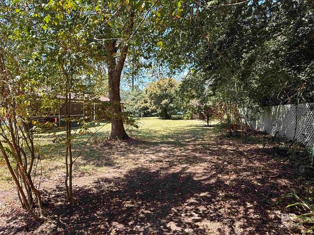 401 E Oak Street, Atmore, AL 36502
