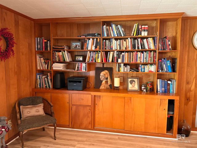 401 E Oak Street, Atmore, AL 36502