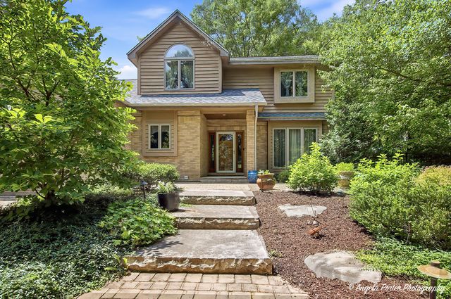 8919 Tahoe Lane, Spring Grove, IL 60081