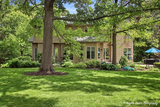 8919 Tahoe Lane, Spring Grove, IL 60081