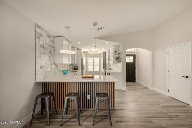 6152 W BLACKHAWK Drive, Glendale, AZ 85308