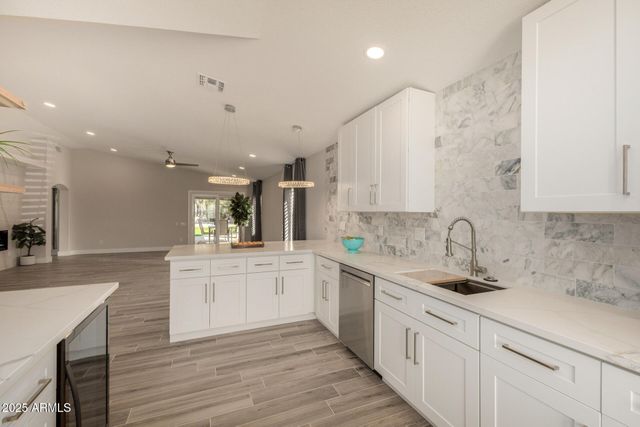 6152 W BLACKHAWK Drive, Glendale, AZ 85308