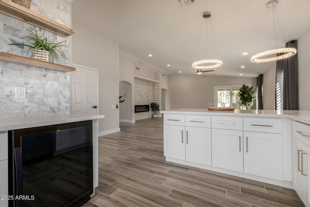 6152 W BLACKHAWK Drive, Glendale, AZ 85308