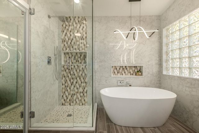 6152 W BLACKHAWK Drive, Glendale, AZ 85308