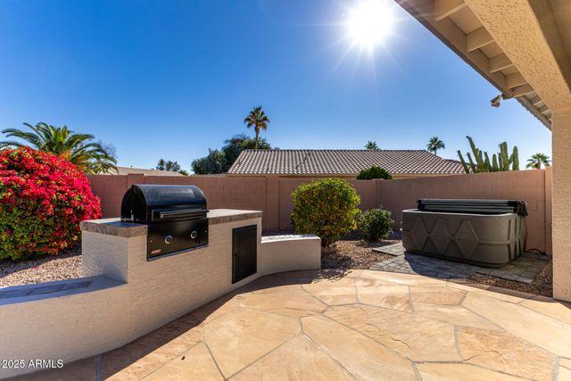 6152 W BLACKHAWK Drive, Glendale, AZ 85308