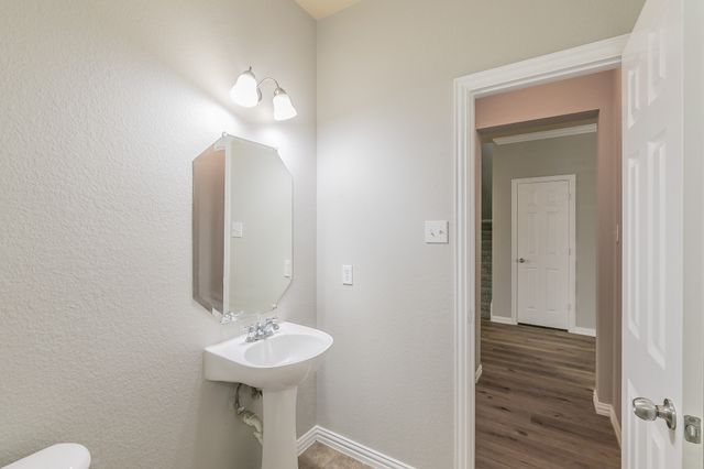 322 Highland Creek Drive, Wylie, TX 75098