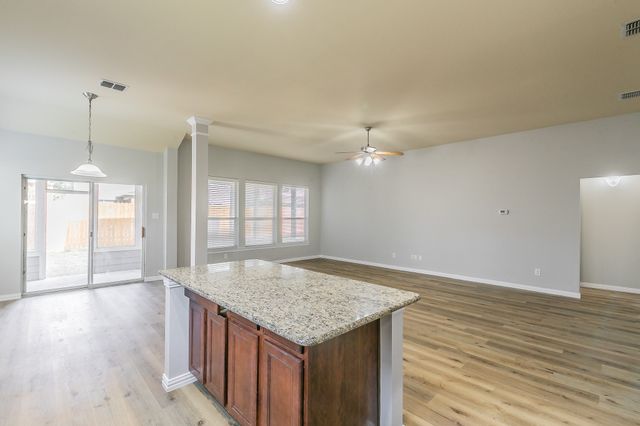 322 Highland Creek Drive, Wylie, TX 75098