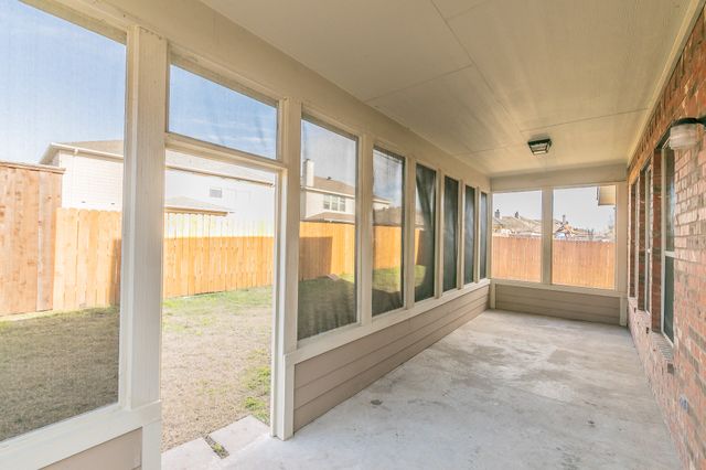 322 Highland Creek Drive, Wylie, TX 75098