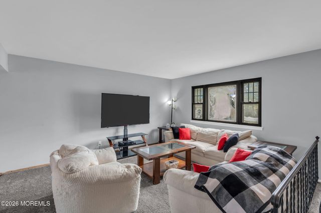 47 Darien Road, Howell, NJ 07731