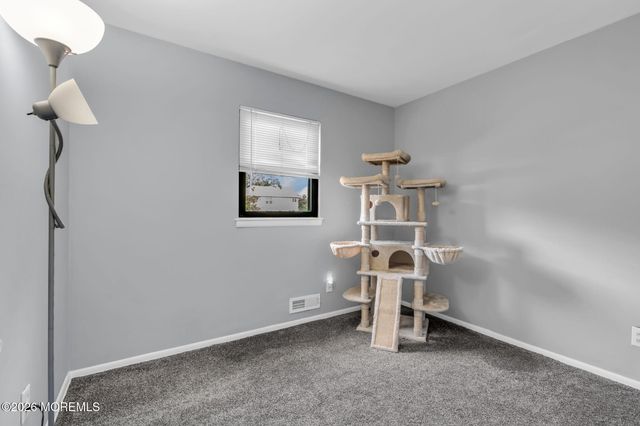 47 Darien Road, Howell, NJ 07731