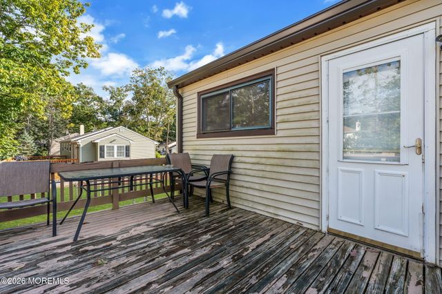 47 Darien Road, Howell, NJ 07731