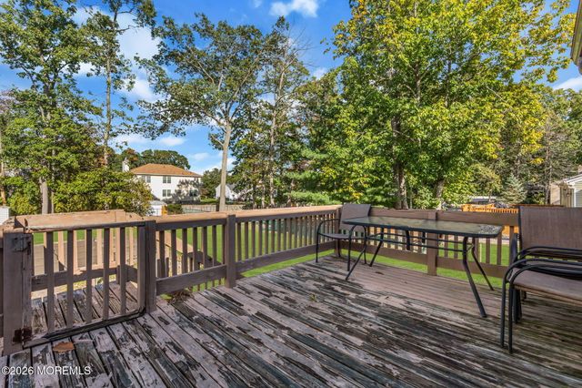 47 Darien Road, Howell, NJ 07731