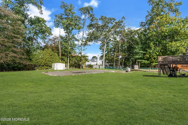 47 Darien Road, Howell, NJ 07731