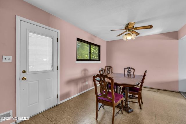 47 Darien Road, Howell, NJ 07731