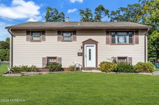 47 Darien Road, Howell, NJ 07731
