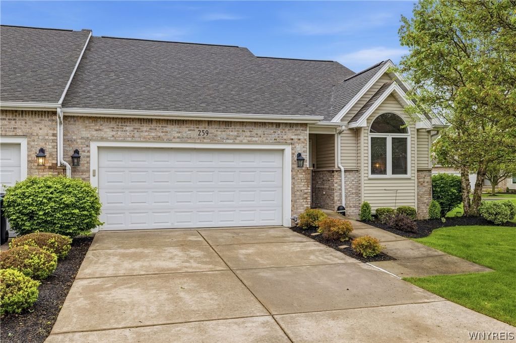 259 White Oak Terrace, Grand Island, NY 14072