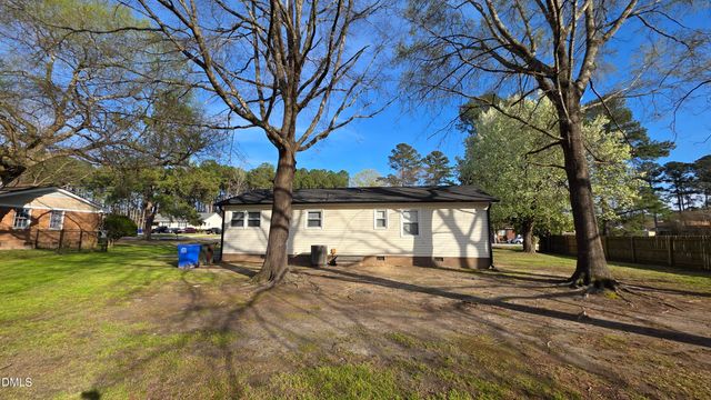 1108 S 6th Street, Lillington, NC 27546
