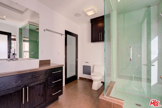 932 S Shenandoah Street 3, Los Angeles, CA 90035