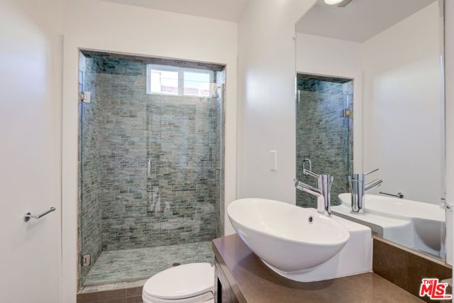 932 S Shenandoah Street 3, Los Angeles, CA 90035